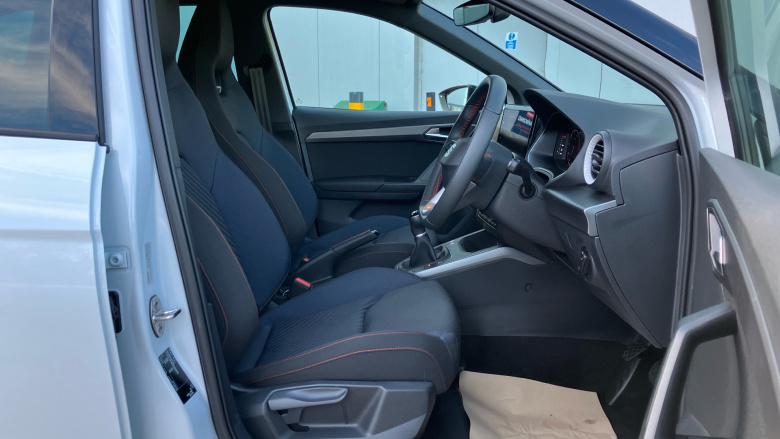 SEAT Arona 1.0 TSI 115 FR Black Edition 5dr Petrol Hatchback